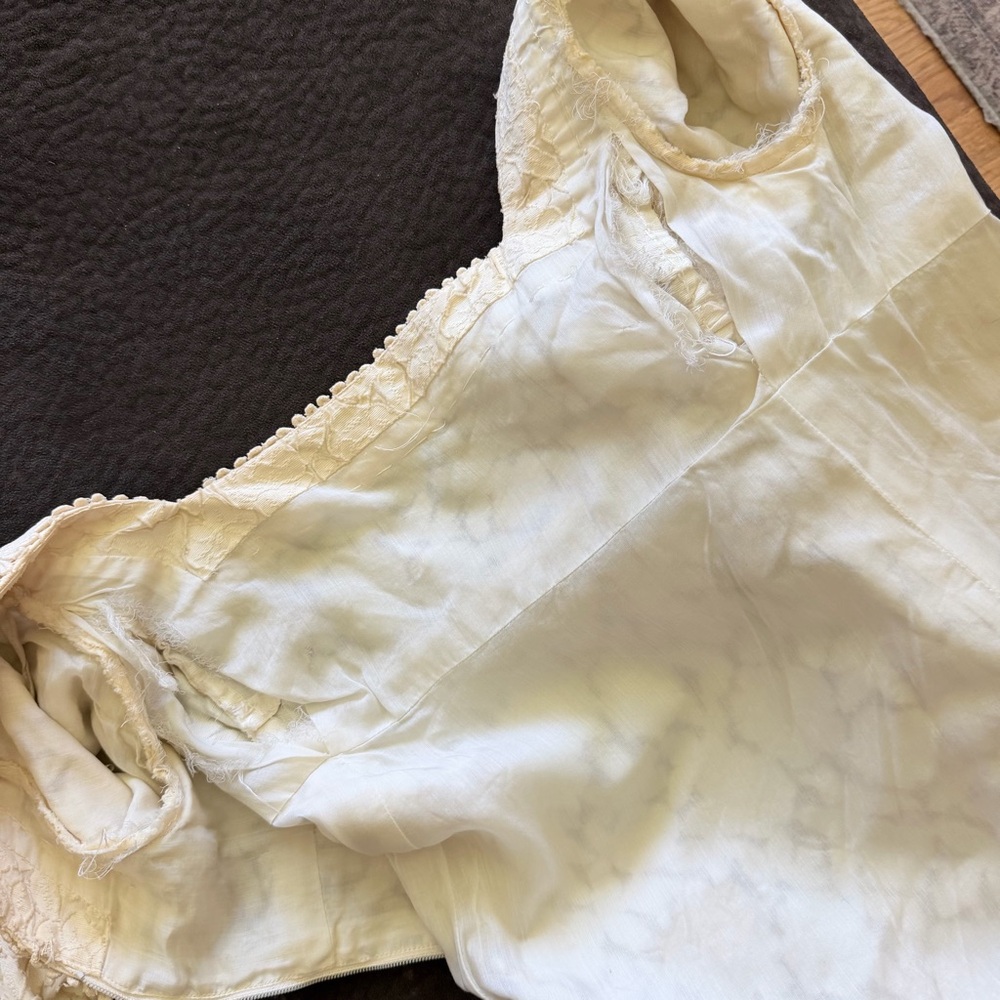 YSL Vintage Elegant Cream Lace Square-Neck Dress - Picture 10 of 11